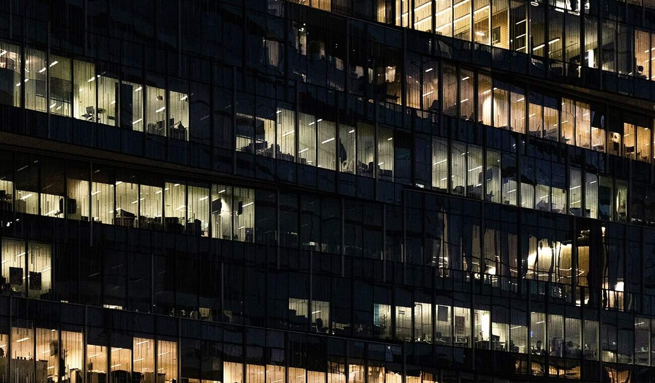 Kommen steuerfreie Überstunden in Deutschland? Aktuelle Regelung Überstunden in Frankreich 2025.